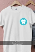 Oversize Dişçi Logo Dentist Cep Tasarımlı Unisex T-Shirt thumbnail 3
