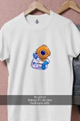 Oversize Deniz Kabuğu İle Konuşan Mini Dalgıç  Tasarımlı Unisex T-Shirt thumbnail 2