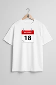 Oversize 18 Aralık Göğüs Tasarımlı Unisex T-Shirt thumbnail 7