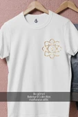 Oversize Gold Atom Çekirdeği Cep Tasarımlı Unisex T-Shirt thumbnail 8
