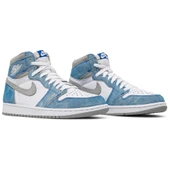 Jordan 1 Retro High Hyper Royal Smoke Grey thumbnail 3