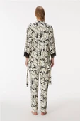 Anıl Kadın Sabahlıklı Kolları Dantel Detaylı İp Askılı 3'lü Pijama Takım - 4