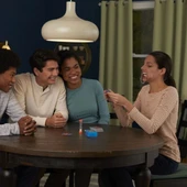 İpek Yıldızı® Konuş Bakalım Oyunu Söyle Bakalım Oyunu Bol Kahkahalı Aile Kutu Oyunu Kum Saatli thumbnail 3