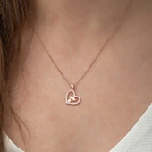Gümüş Rose Kalbin İçinde Üç Kalp Kolye thumbnail 2