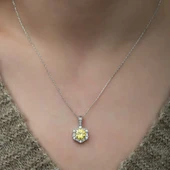 ​Gümüş Buğday Sarısı Baget Taşlı Bayan Kolye thumbnail 2