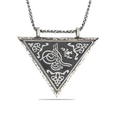 Gümüş Üçgen İçi Açılabilen Tuğra Muskalık Kolye thumbnail 1