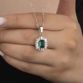 Gümüş Elmas Montür Zümrüt Taşlı Kadın Kolye thumbnail 2