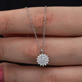 Gümüş Minimal Yuvarlak Anturaj Kadın Kolye thumbnail 4