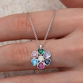 Gümüş Renkli Kalpli Çiçek Kadın Kolye thumbnail 1