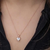 Gümüş Rose Beyaz Taşlı Kalpli Kadın Kolye thumbnail 3