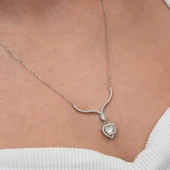 Gümüş Beyaz Zirkon Taşlı Kalp Kadın Kolye thumbnail 4