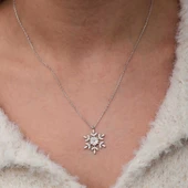 Gümüş Manolya Çiçeği Kar Tanesi Kadın Kolye thumbnail 5