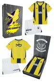 Fenerbahçe Orijinal Lisanslı 24/25 Çubuklu Sarı Lacivert Çocuk Forma Set Hediyelik Ahşap Kutulu - 1