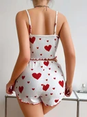 Bicomi Pamuklu Beyaz Üstüne Kırmızı Kalp Desenli Askılı Şortlu Pijama Takımı thumbnail 3