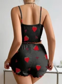 Bicomi Pamuklu Siyah Üstüne Çilek Desen Fitilli Askılı Şortlu Pijama Takımı thumbnail 3