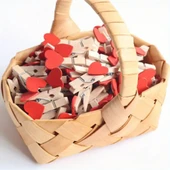 Kalpli Mandal Renkli ve Sevimli Tasarımıyla Çok Amaçlı Plastik Askı Mandalı Dekoratif Fotoğraf Mandalı Ev ve Ofis İçin Pratik Kullanımlı Dayanıklı Klips Mandal Seti - 7