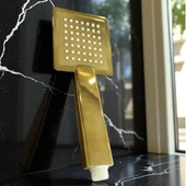 Kare Gold Renkli Modern Duş Başlığı thumbnail 1