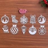 10 Parça Kırmızı Beyaz İpli Karışık Model Ahşap Yılbaşı Ağaç Süsü thumbnail 1