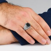 Oval Siyah Oniks Taşlı Desenli 925 Ayar Gümüş Yüzük thumbnail 2