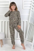 Minik Uyku Avcısı - Vahşi Rahatlık Serisi Leopar Desenli Kız Çocuk Pijama Takımı thumbnail 3