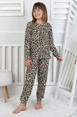 Minik Uyku Avcısı - Vahşi Rahatlık Serisi Leopar Desenli Kız Çocuk Pijama Takımı thumbnail 5