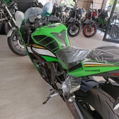 Kawasaki ZX-6R 2025 ile Uyumlu Kaydırmaz 6D Karbon 16 Parça Tank Pad Seti GC67 (Yeşil Motor) - 5
