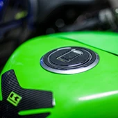 Kawasaki ZX-6R 2006 ile Uyumlu Kaydırmaz 6D Karbon 13 Parça Tank Pad Seti GC74 - 4