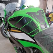 Kawasaki ZX-6R 2025 ile Uyumlu Kaydırmaz 6D Karbon 16 Parça Tank Pad Seti GC67 (Yeşil Motor) - 3