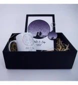 Kişiye Özel Yıldız Haritası Kutu Seti Anahtarlık Tablo Bardak Sürpriz Hediyeli thumbnail 1