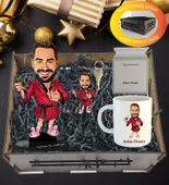 Kişiye Özel Karikatür ve Anahtarlıklı Ve Kupa Hediye Sepeti thumbnail 1