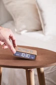 Lexon Flip Klasik Şarj Edilebilir Alarm Saat Dore - 7