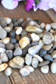 Canbaydogalurunler CANBAY DOGAL URUNLER  1 Kg Çakıl Taşı, Doğal Karışık Renkli Taşlar, Küçük Dekoratif Nehir Taşları - 2