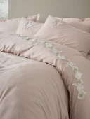 Cotton Box 3D Nakışlı Saten Çift Kişilik Nevresim Takımı Zena Lila thumbnail 2