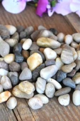 YENİ HEDİYELİK DÜNYAM 1 Kg Çakıl Taşı, Doğal Karışık Renkli Taşlar, Küçük Dekoratif Nehir Taşları - 1
