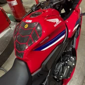 Honda CBR650R 2025 Kırmızı Motor ile Uyumlu Kaydırmaz 6D Karbon ve Şeffaf 41 Parça Tank Pad Seti GC41 - 2