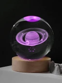 3D Satürn Kristal Küre Lamba – USB li LED Işıklı Ahşap Standlı Dekoratif Masa Lambası RGB Led - 1