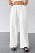 Kadın Beyaz Bol Kesim Cepli Geniş Paça Dökümlü Pantolon - 6