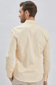 Açık Bej Uzun Kollu Sert Yaka Cepsiz Pamuklu Likralı Klasik Slim Fit Dar Kesim Gömlek 1004240234 thumbnail 5