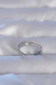 Pirinç Gümüş Renk Zirkon Taşlı Kalpli Su Yolu Model Ayarlanabilir Yüzük - TJ-BYK3220 thumbnail 1