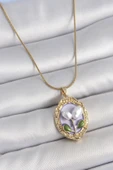 316L Çelik Gold Renk Mor İncili Çiçek İşlemeli Portre Model Kadın Kolye - TJ-BKO10146 thumbnail 1