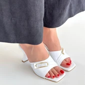 Pabucmarketi Beyaz Rugan Kadın Topuklu Terlik thumbnail 4