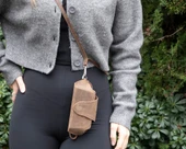 Riviera Deri Askılı Gözlük Kılıfı Karamel thumbnail 3