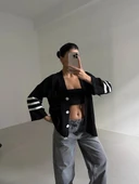 Büyük düğmeli salaş triko hırka siyahbeyaz thumbnail 2