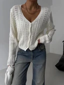 Küçük düğmeli küçük örgülü triko hırka beyaz thumbnail 1