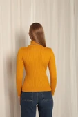 Triko Kumaş Balıkçı Yaka Kadın Hardal Bluz thumbnail 2