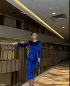 Kadın Bisiklet Yaka Vatkalı Manşet Detay Kadife Kumaş Midi Boy Elbise thumbnail 2