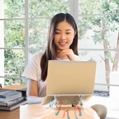 Ayarlanabilir Dizüstü Destek Tabanı Tamamen Katlanabilir Taşınabilir Laptop Yükseltici thumbnail 4