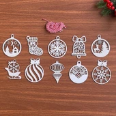 BUFFER® 10 Parça Kırmızı Beyaz İpli Karışık Model Ahşap Yılbaşı Ağaç Süsü thumbnail 1