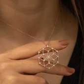 Gümüş Rose Yaşam Çiçeği Kolye thumbnail 3