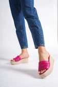 JET-REINA Dolgu Topuklu Ortopedik Taban Hasır Görünümlü Kadın Terlik CKT - Fuşya thumbnail 3